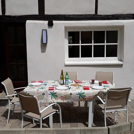 Les Hirondelles - Maison Typique - Centre Village - Proche Vignoble Hébergement de vacances Scherwiller